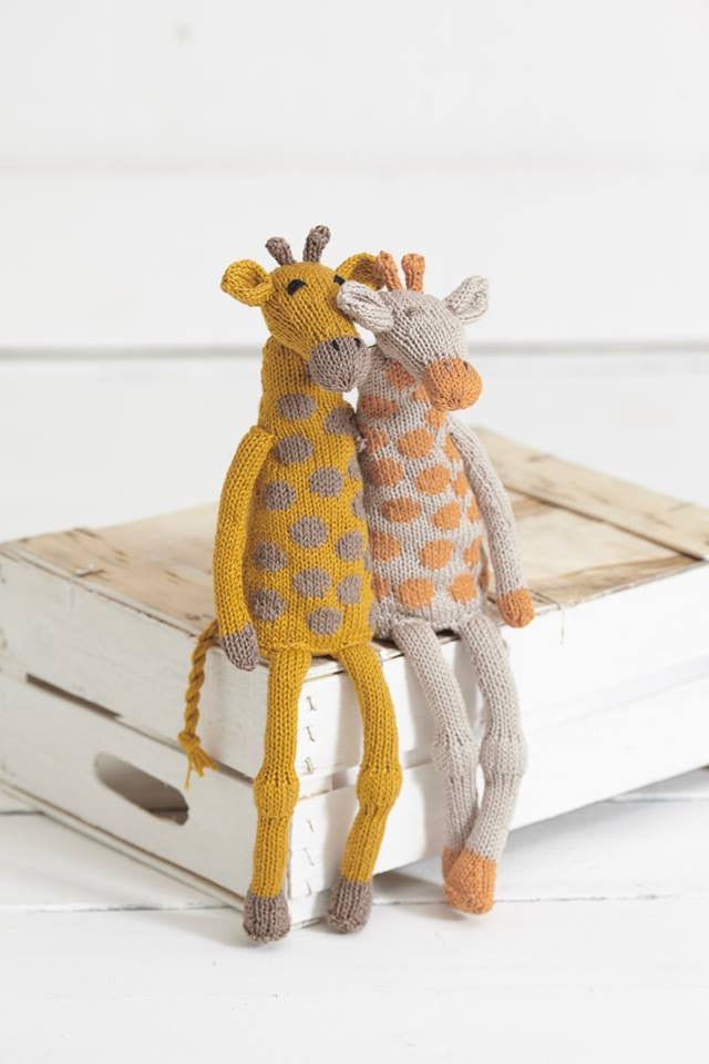 Free Pattern - Noah's Ark - Giraffes - Sirdar - Pitanga Yarns
 - 1